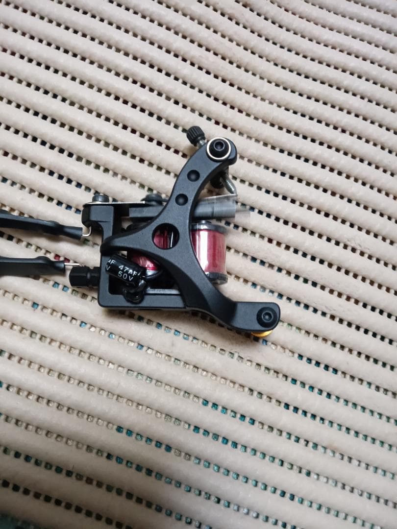 Q*n様 刺青 タトゥーマシンセット BG BR アート ピアス シャツ L 2