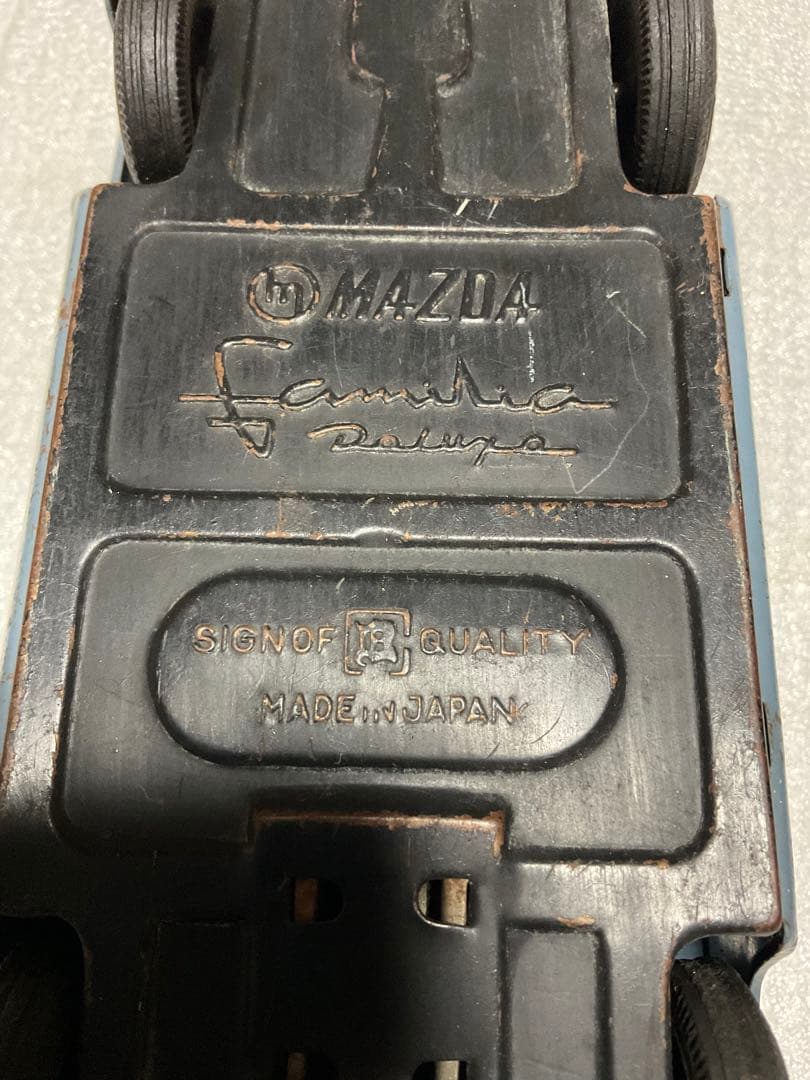 マツダ・ファミリアバン／ブリキカー。【年代不明？箱無し、ミラー取れ】。