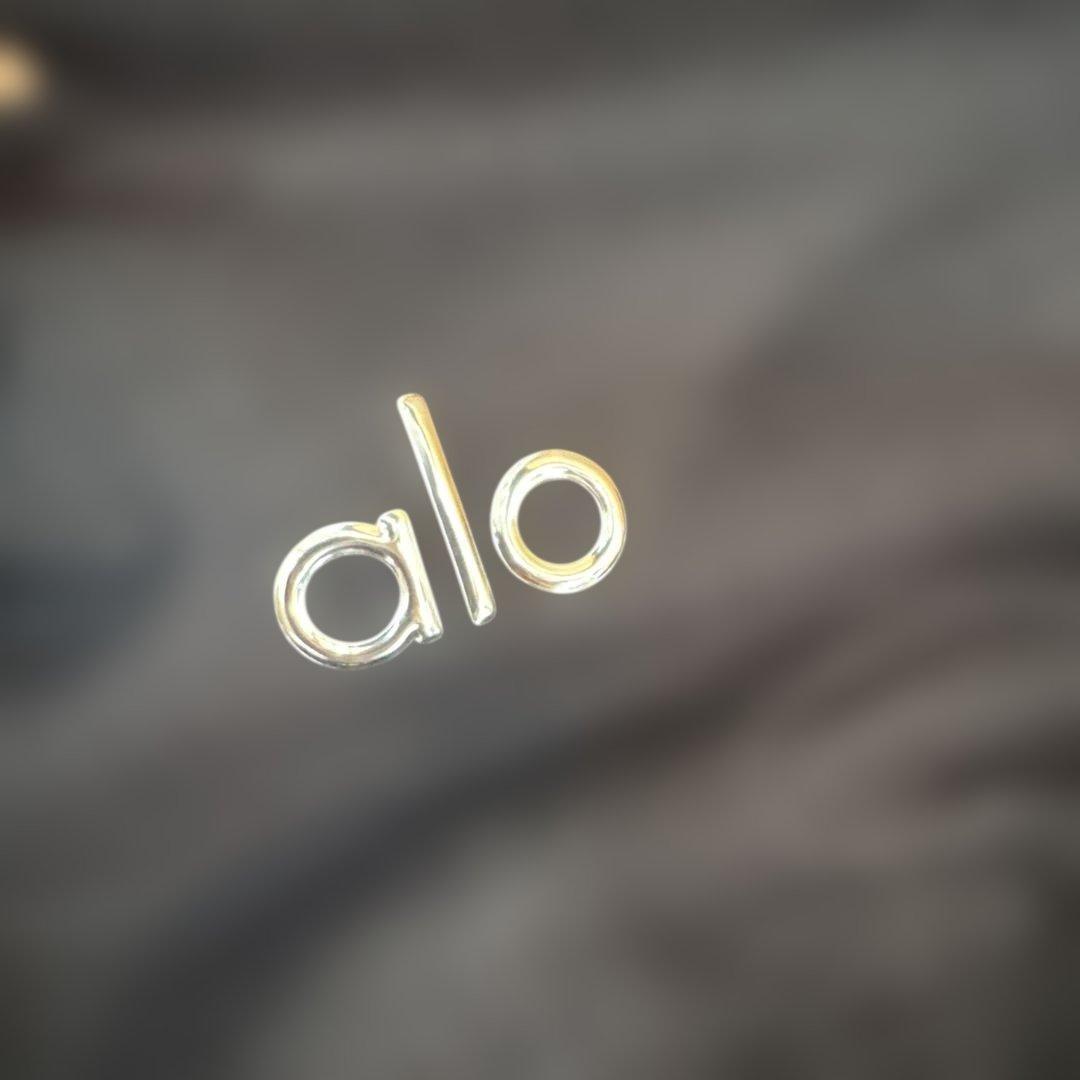 alo/yoga/Cropped Accolade Crewneck/正規品