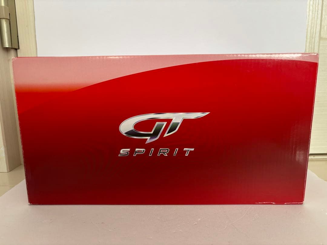  M3 E92 カーボンルーフ ミニカー GT Spirit 1/18