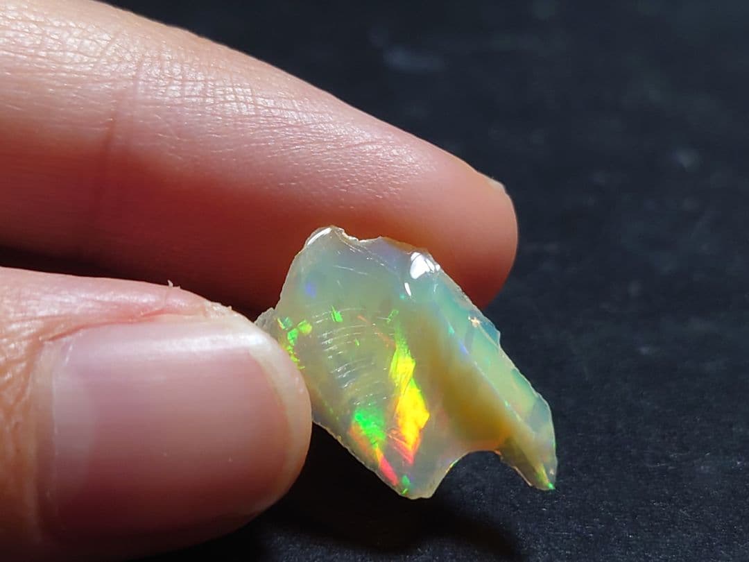 エチオピアウェロ産　オパール　ジュエリーグレード　原石　鉱物標本