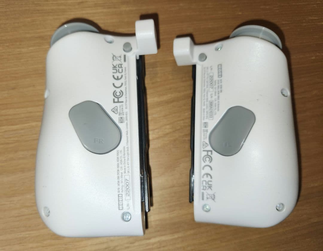 Nintendo Switch 本体 ジョイコン×2tomtocケース×2セット