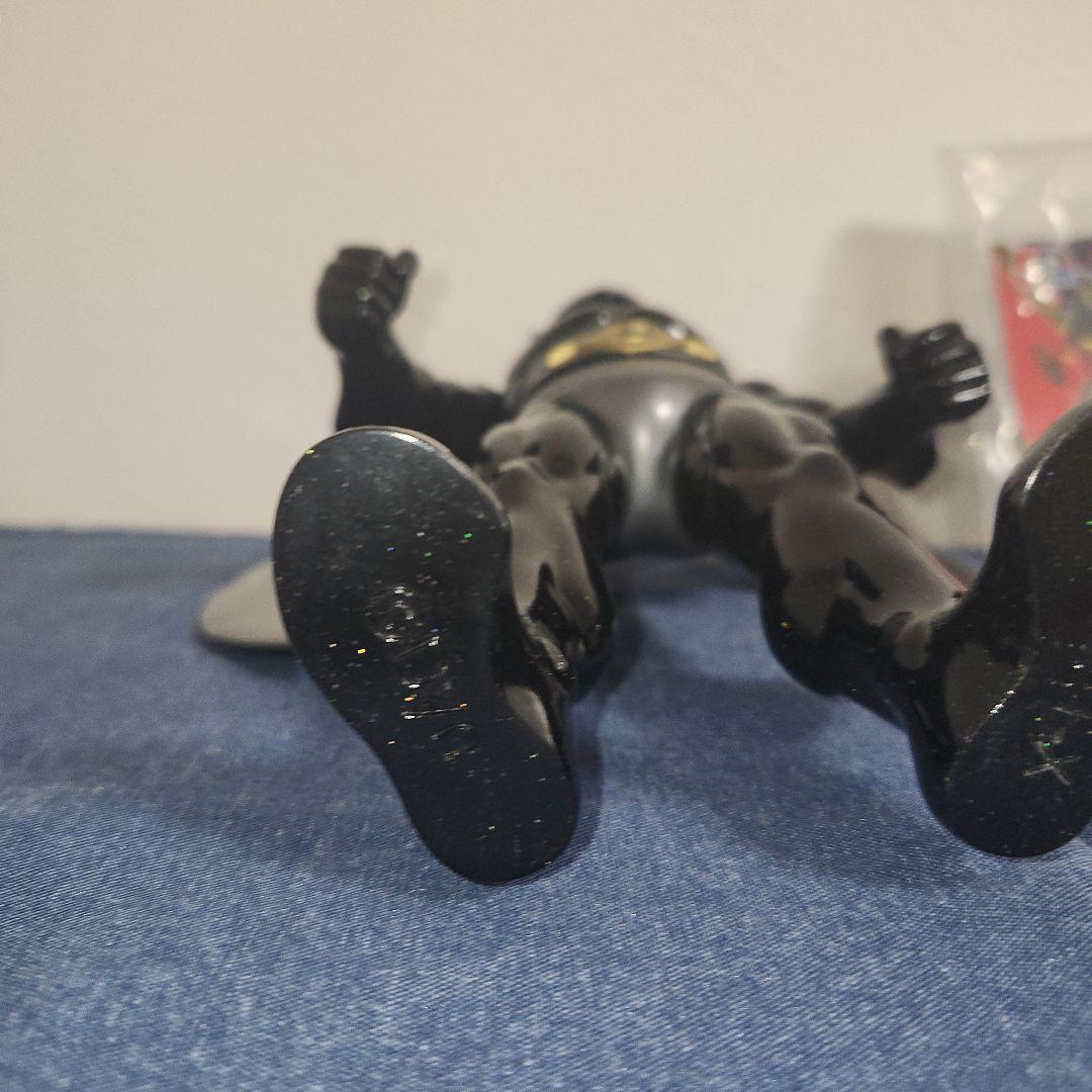 墓場の画廊　デビルマン　マスク　面取れ　ソフビ　ブラック細かな金ラメ入り