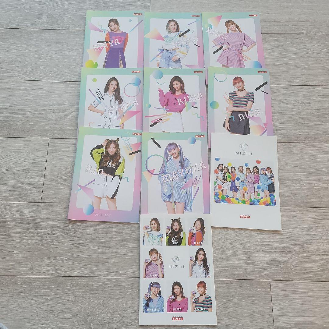 K-POPグッズセット バッジ・写真・クリアファイル