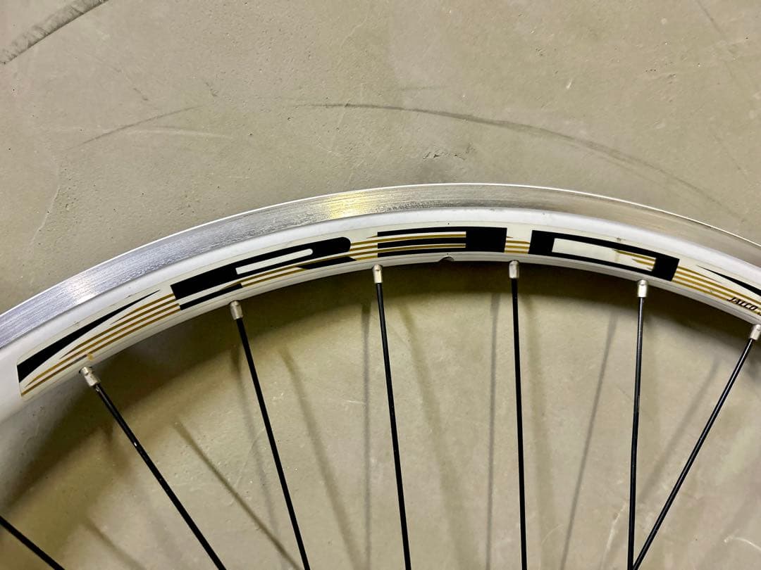 ◆ホワイトリムがカッコいい！◆シマノ製ホイール後輪のみ重量1.15kg