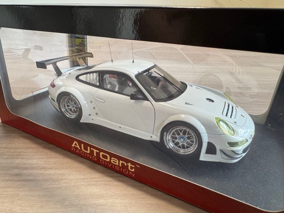 AUTOart 1/18 ポルシェ 911 (997)GT3 RSR 10