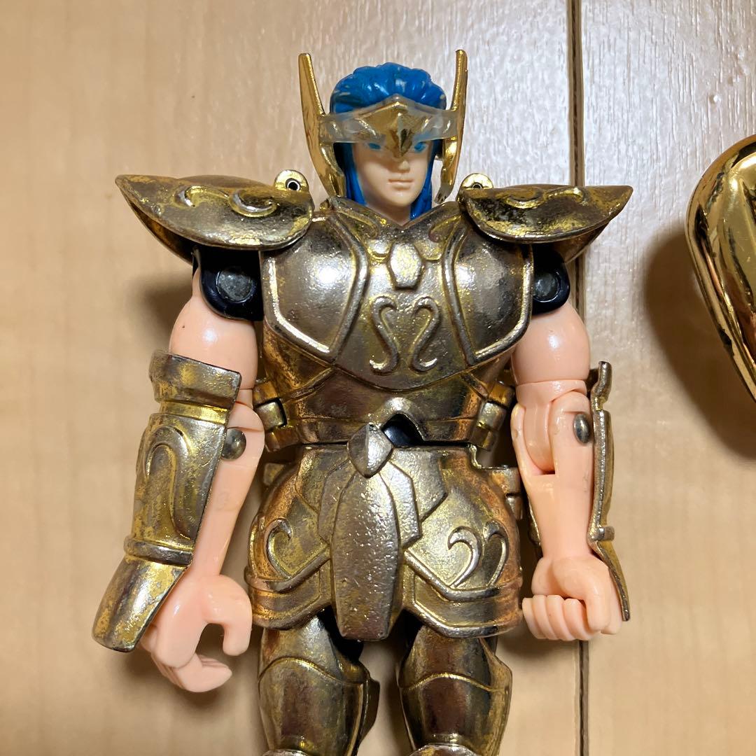 聖闘士星矢 黄金聖衣 ゴールドクロス 水瓶座 アクエリアスクロス カミュ
