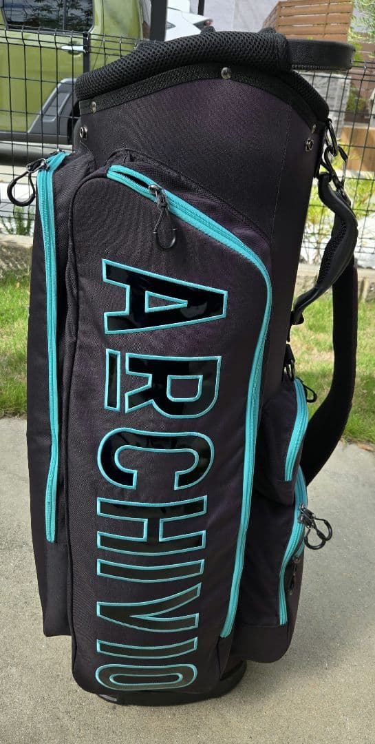 アルビチオARCHIVIOキャディバッグ ブラック/ターコイズ、フードカバーなし