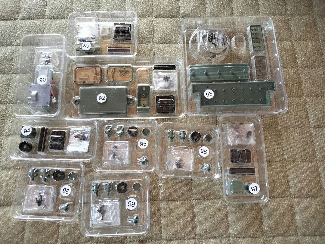 ディアゴスティーニ 陸上自衛隊 90式戦車をつくる第1号〜第110号 全巻セット