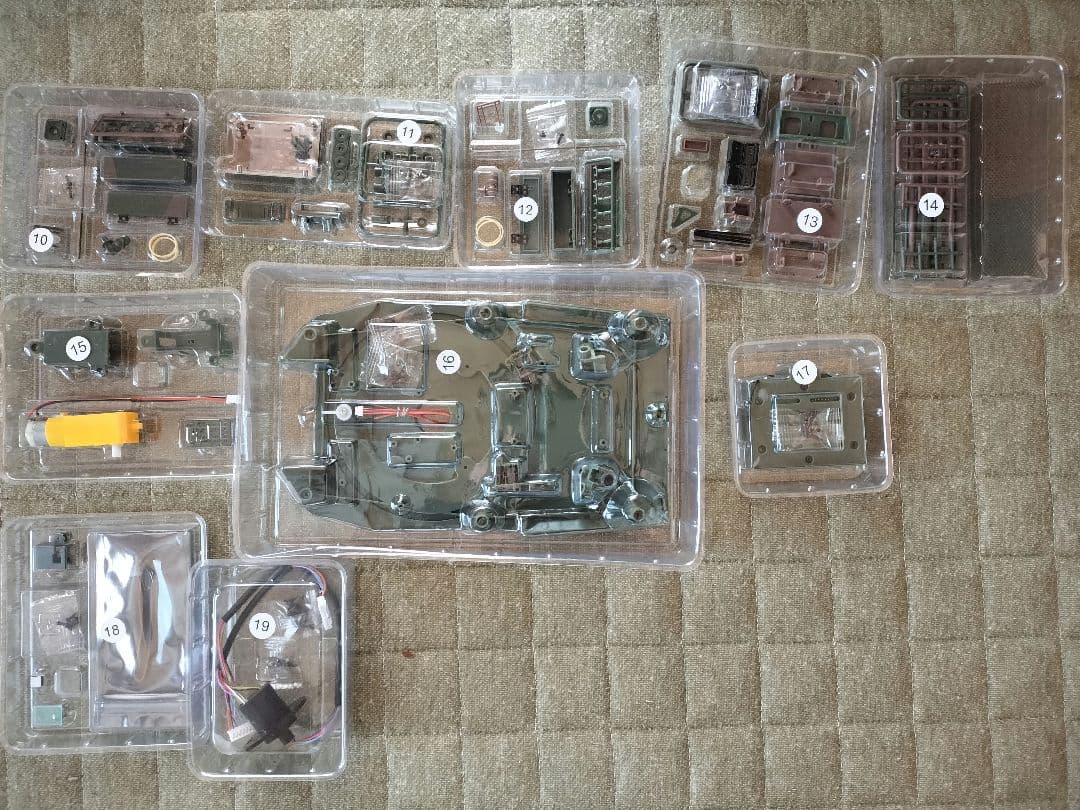 ディアゴスティーニ 陸上自衛隊 90式戦車をつくる第1号〜第110号 全巻セット