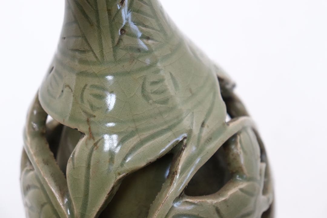 青磁　透花瓶　木箱入れ　送料込み0729