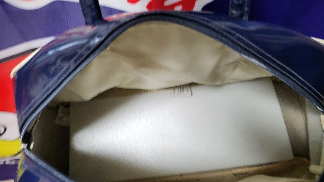 adidas エナメルボストンバック　紺色　ユーズド品