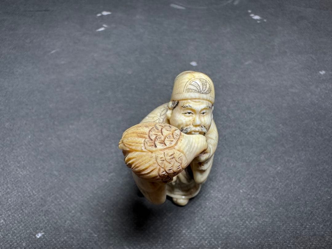 極上　根付　置物　根付　印籠　天然素材　アンティーク　骨董　飾り物　古美術品