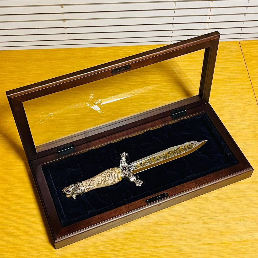 【TRAN VAN THANG】フランクリン・ミント社製バイキングの短剣