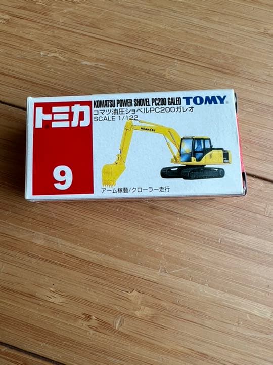 トミカ　コマツ　油圧ショベル　PC200 ガレオ　1/122