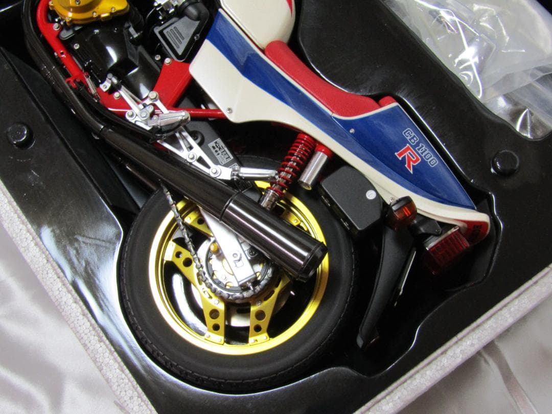 オートアート1/6　HONNDA　CB1100R　ホンダCB1100R