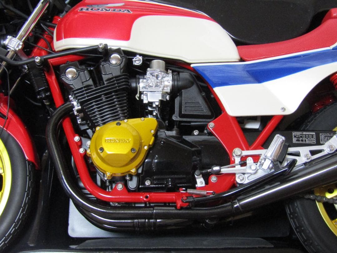 オートアート1/6　HONNDA　CB1100R　ホンダCB1100R