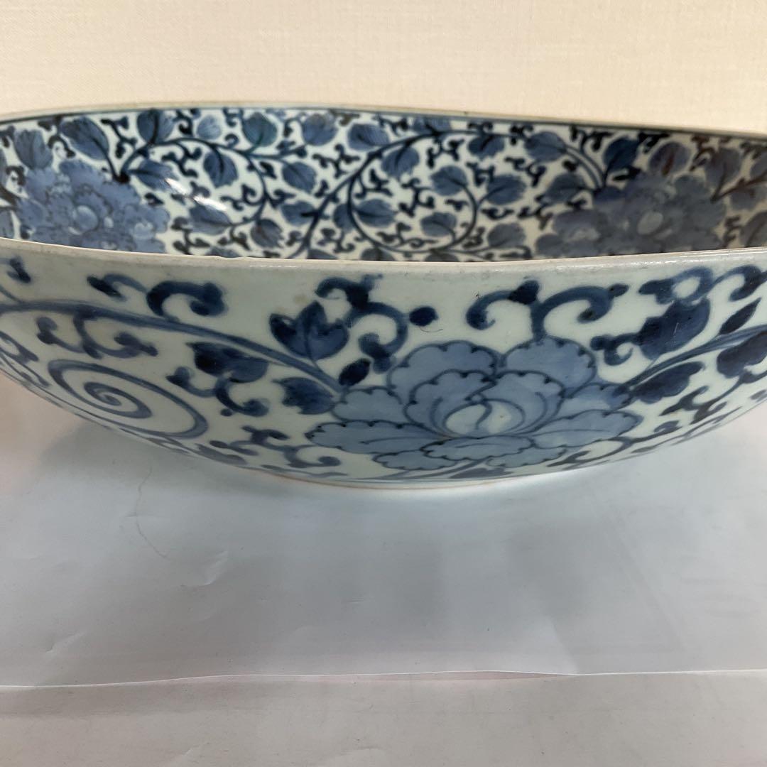 古伊万里　染付牡丹唐草文大鉢　江戸時代中期(元禄)頃　優品