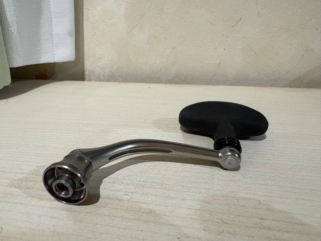 ★☆ダイワ　18 イグジスト　4000 CXH ハンドル　超美品