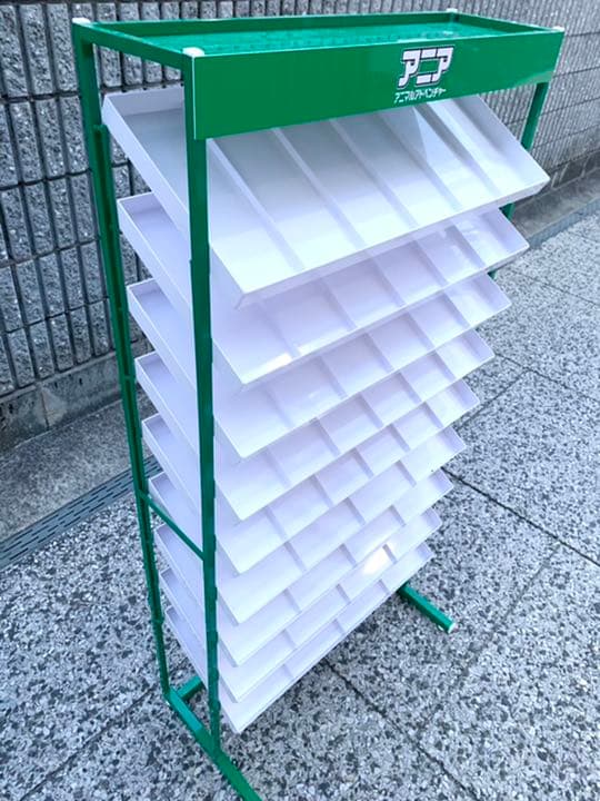 アニア　什器　棚