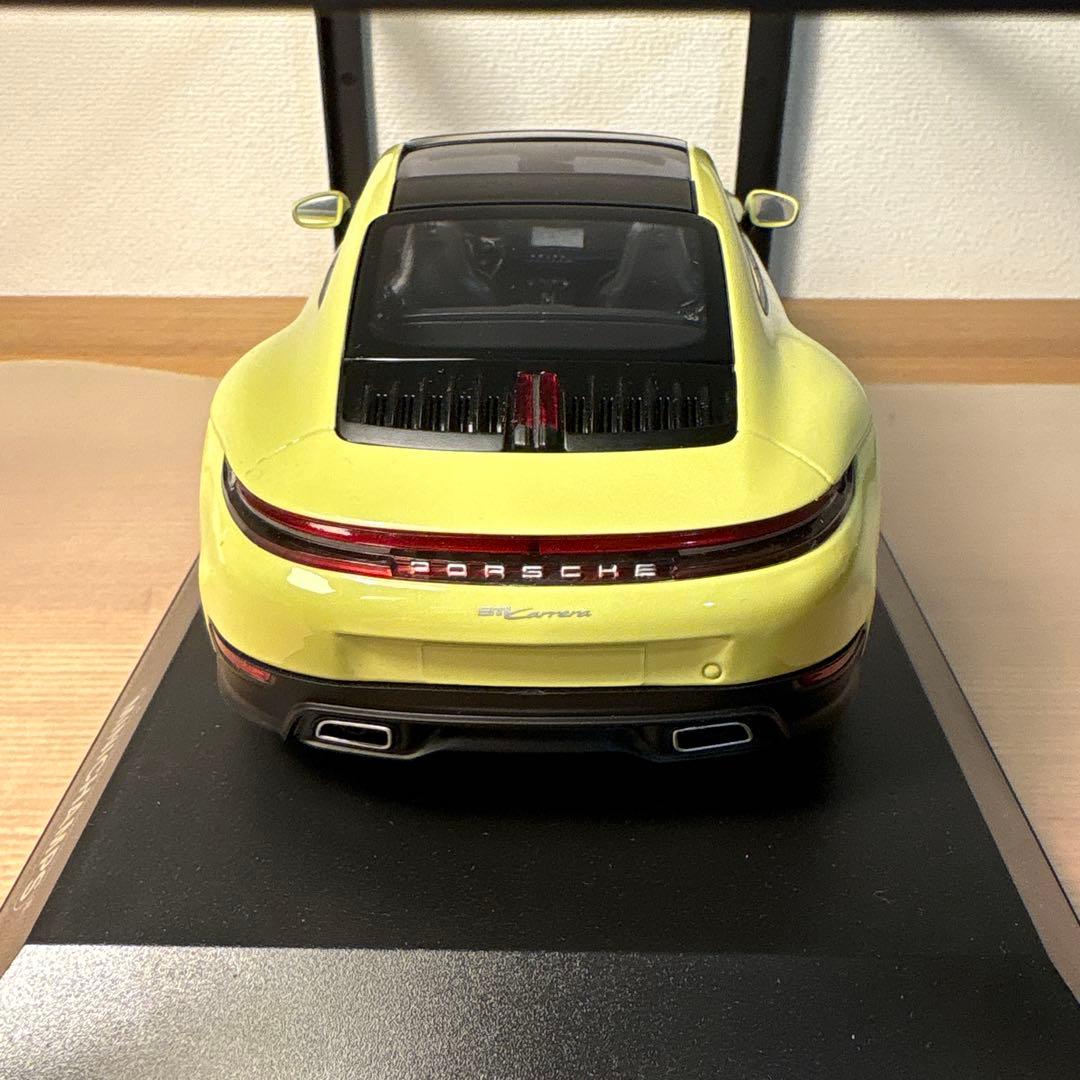 ミニチャンプス ポルシェ　911 992 Carrera 1/18 イエロー