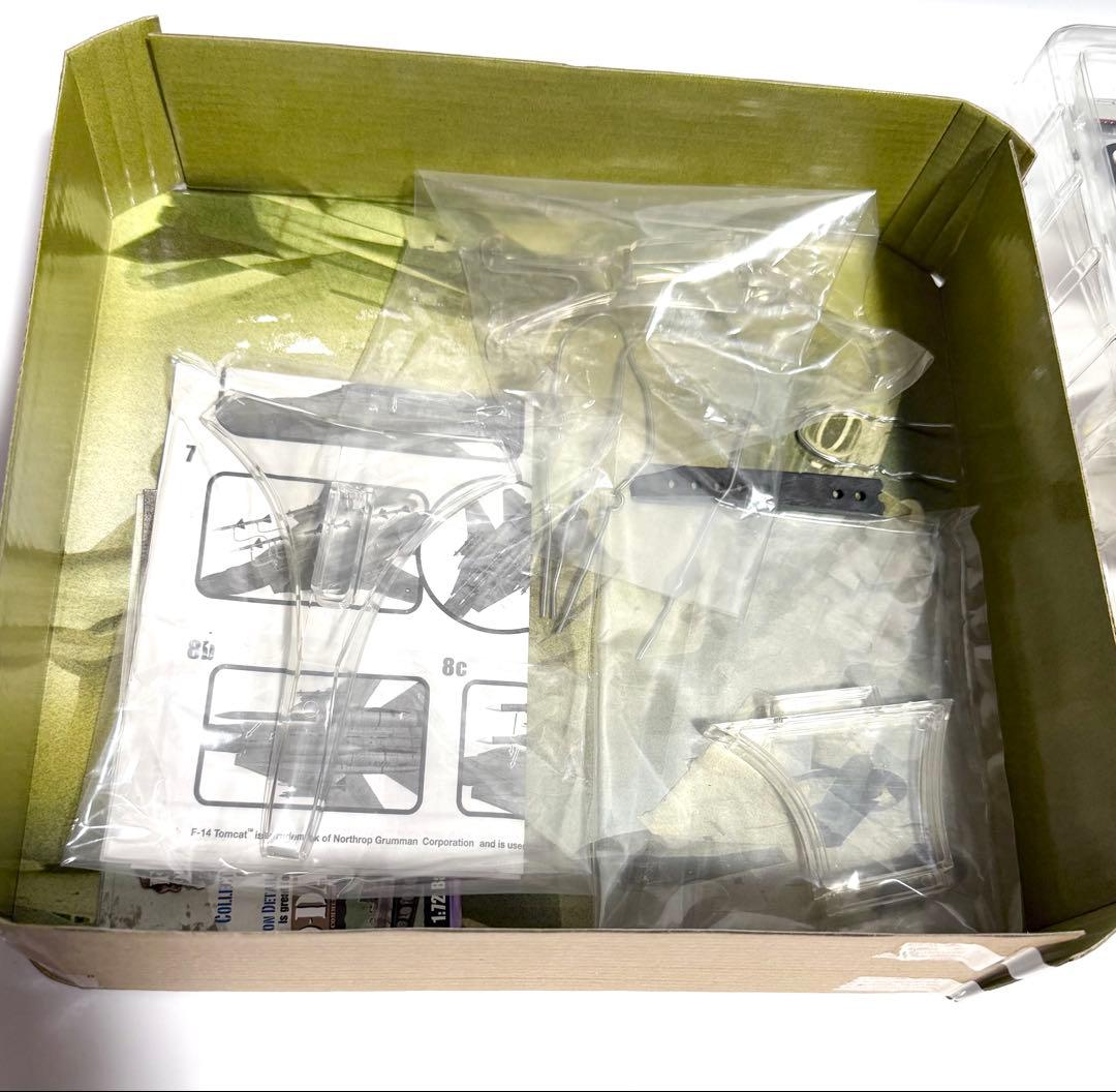 UNIMAX 1/72 F-14A Tomcat VF-84 ジョリーロジャース