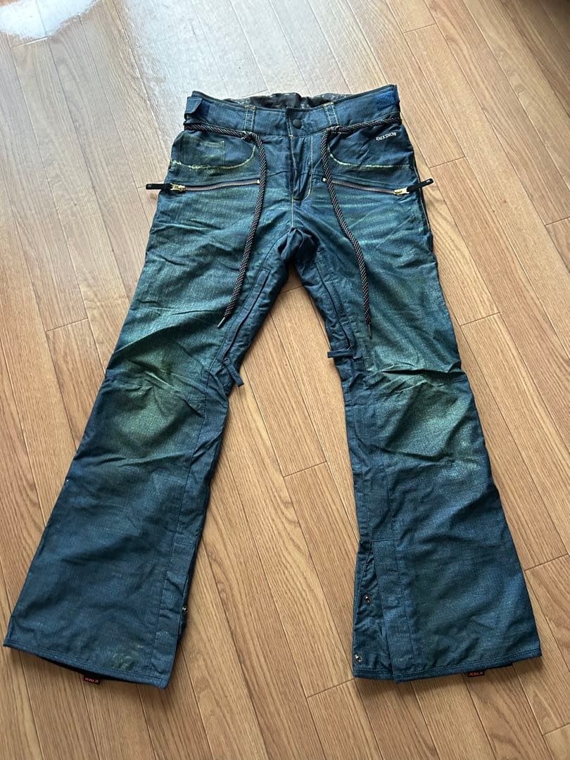 スノーボードウエア上・下　Sサイズ　小物セット