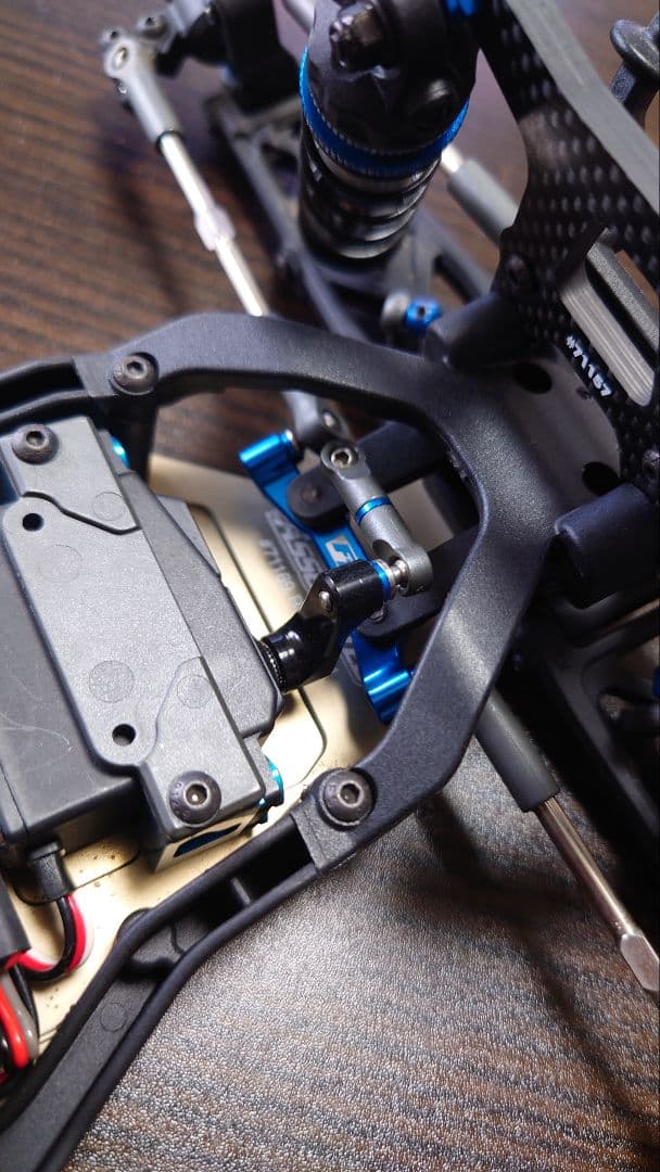 けん アソシエイテッド RC10T6.4　新品ボディー.タイヤセット