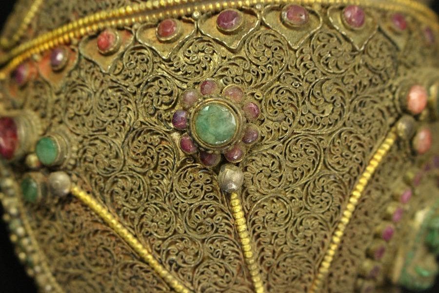 仏教美術 チベット 西蔵 蜜教 鍍金 宝石張 巻貝 法具全長18cm(A274)