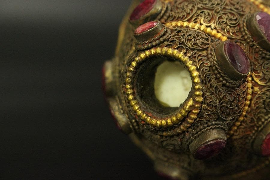 仏教美術 チベット 西蔵 蜜教 鍍金 宝石張 巻貝 法具全長18cm(A274)