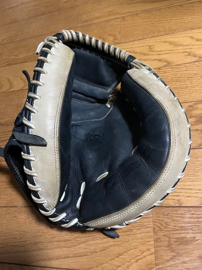 NIKE製 ブラックxベージュ 城島健司選手限定モデル 軟式 キャッチャーミット