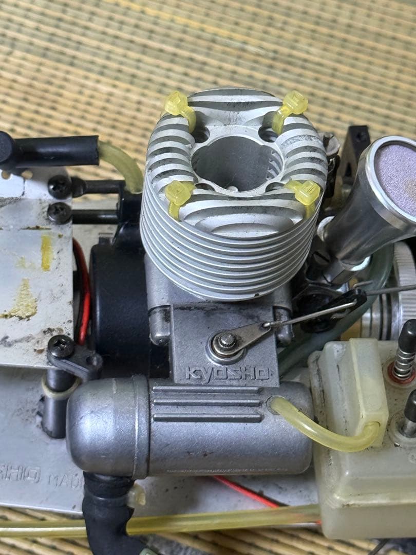 ラジコン　京商 1/10 スカイライン カルソニック　エンジンカー