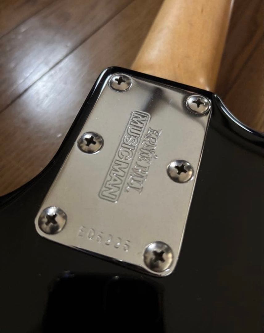 ベース MUSIC MAN STINGRAY EX