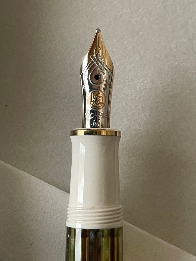 《美品》PelikanスーべレーンM400万年筆 ホワイト トータス　M中字