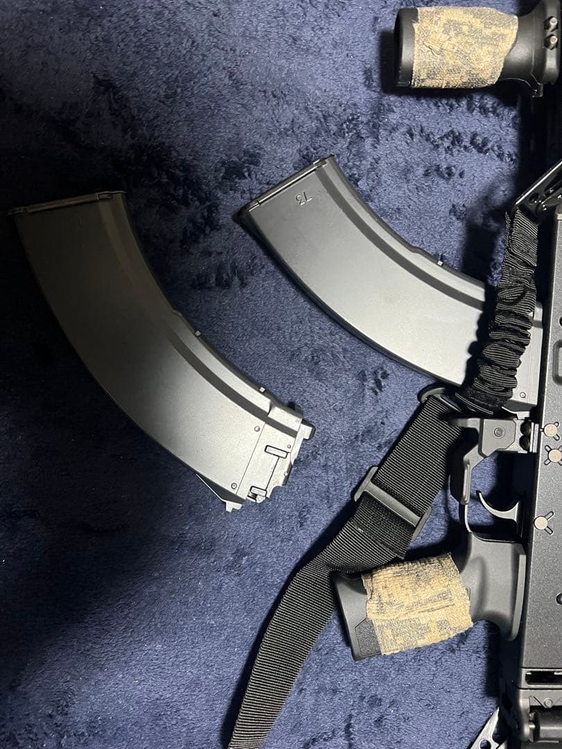 AKX ガスガン マガジン2本付き