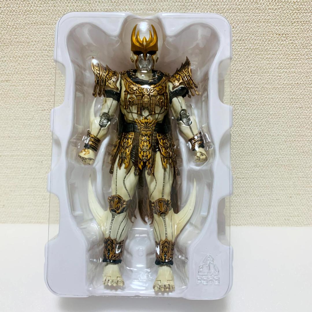 S.H.Figuarts 真骨彫製法 仮面ライダークウガ ン・ダグバ・ゼバ