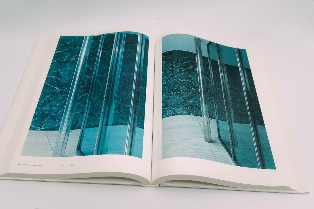 上田義彦　Mies van der Rohe