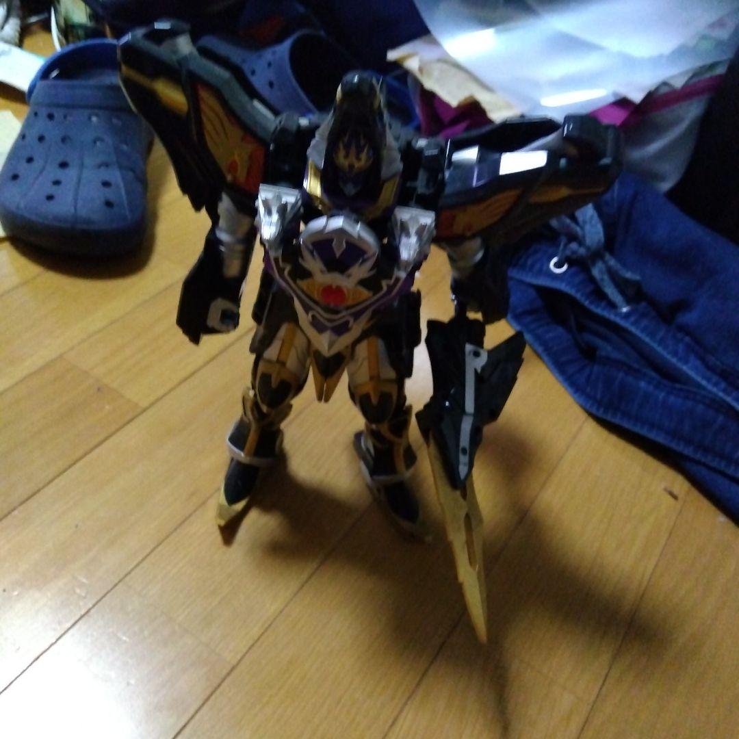 戦隊ヒーロー 翼付きフィギュア