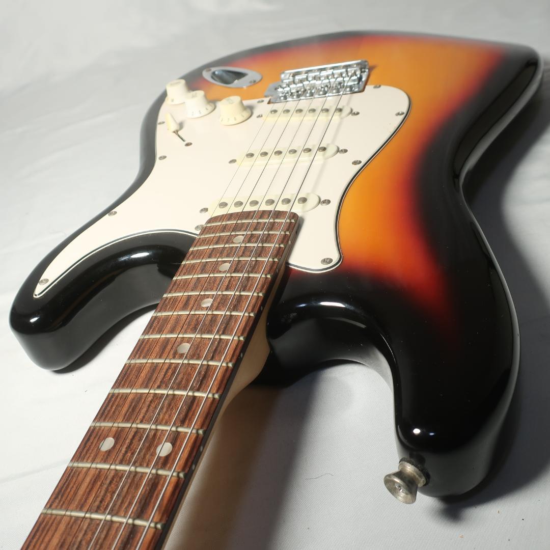 Legend ストラトキャスタータイプ エレキギター 3トーンブラウン