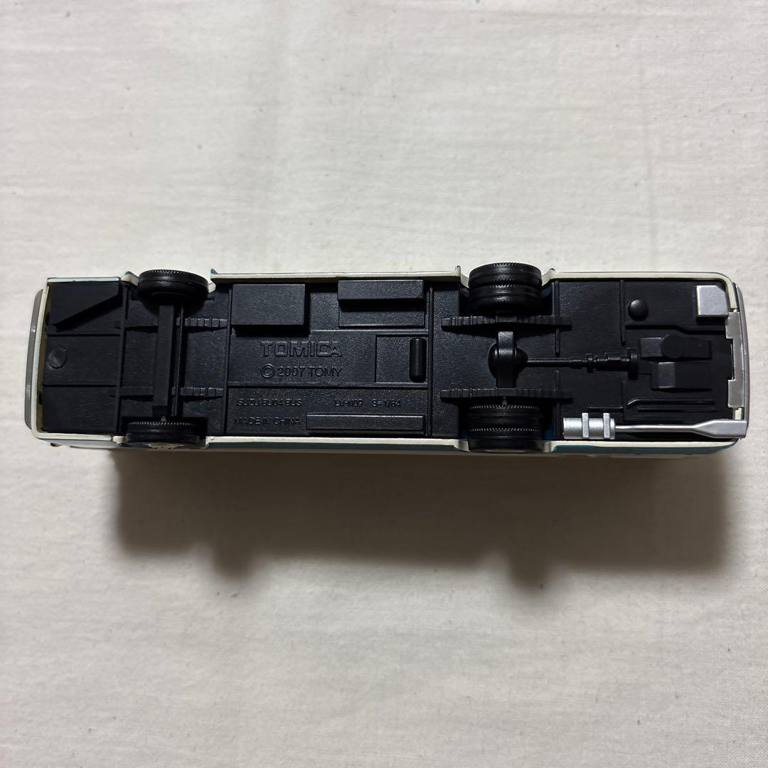 トミカリミテッドヴィンテージネオ　いすゞ　BU04型バス　東京都交通局