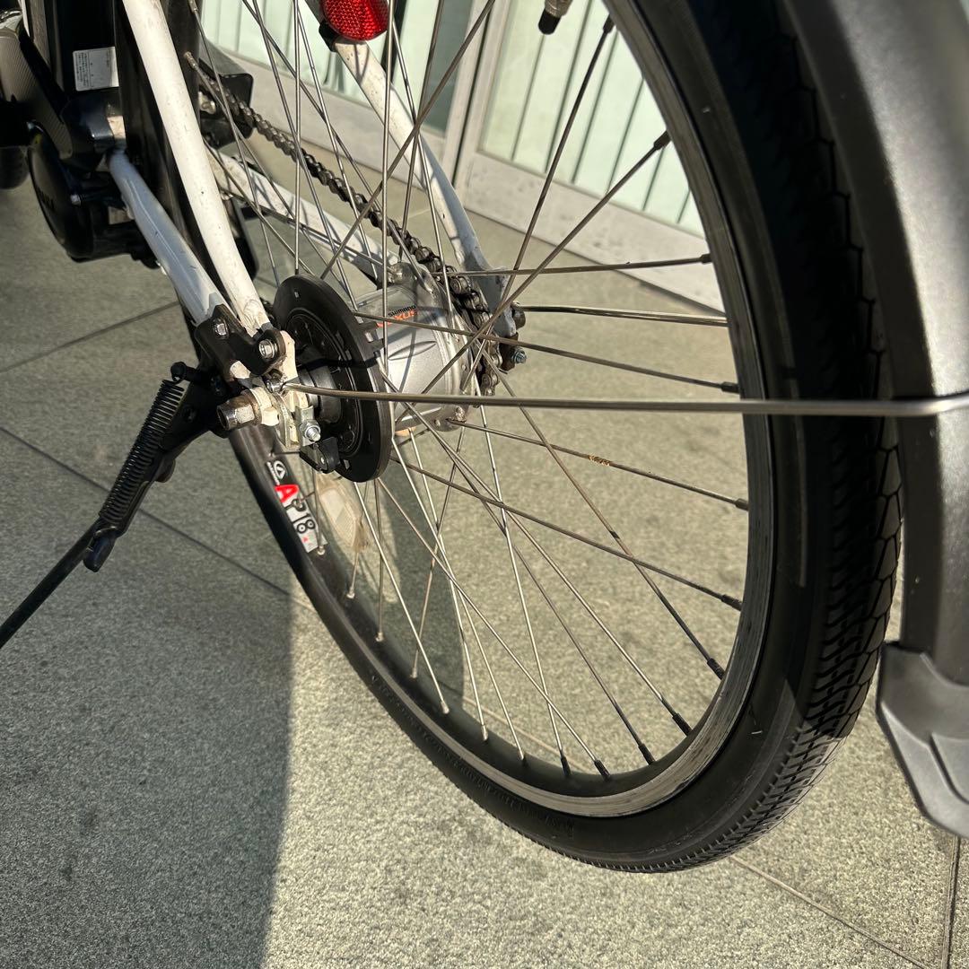 ブリヂストン 電動自転車リアルストリーム 26インチホワイト