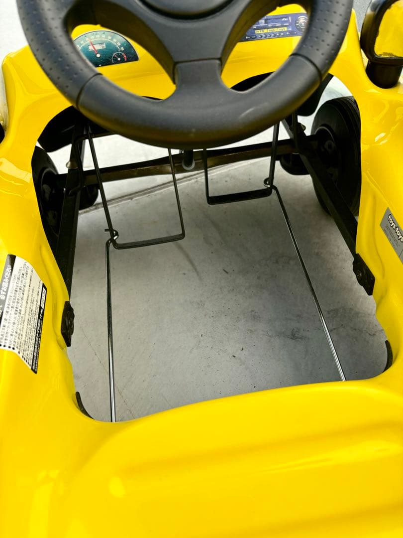 フォルクスワーゲン ペダルカー イエロー