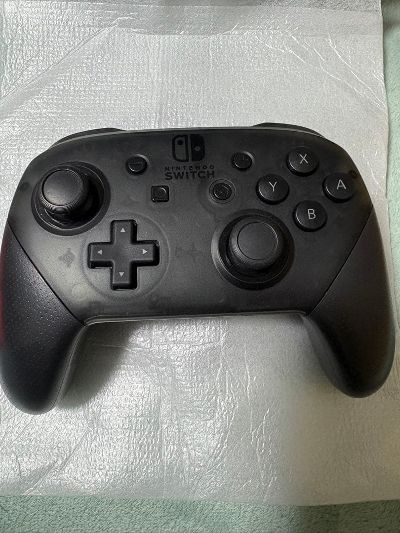 Nintendo Switch本体＋ソフト二種＋プロコン『初期化済・付属品完備』
