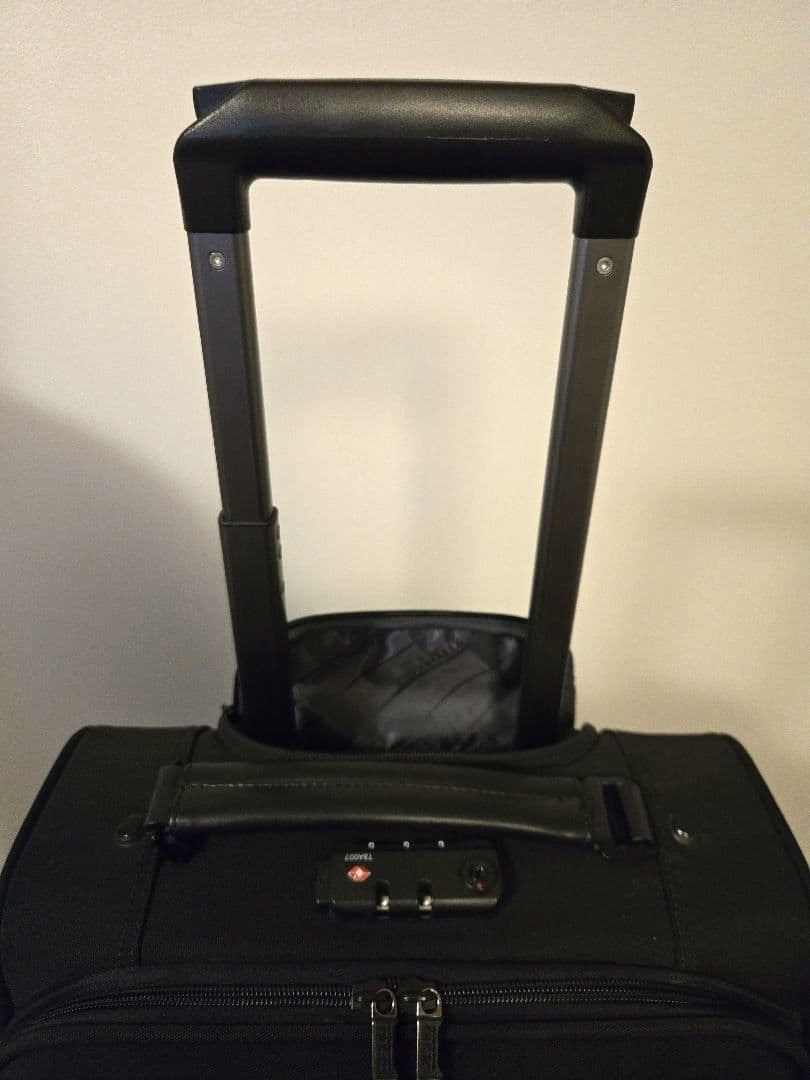 ZERO HALLIBURTON 黒 機内持込みサイズ キャリーケース