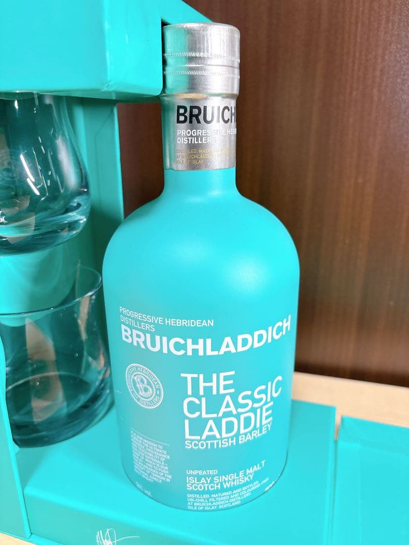 ウイスキー Bruichladdich The Classic Laddie 700ml
