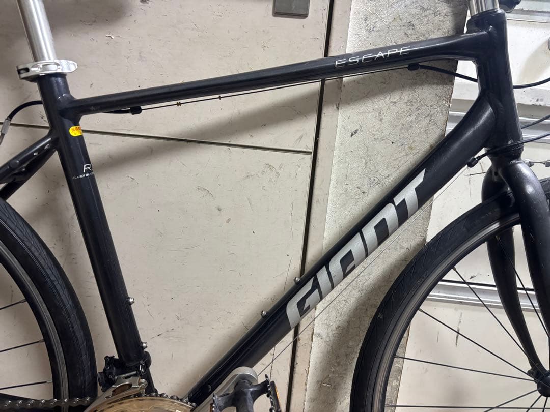 GIANT Escape クロスバイク ダークメタリックグレー