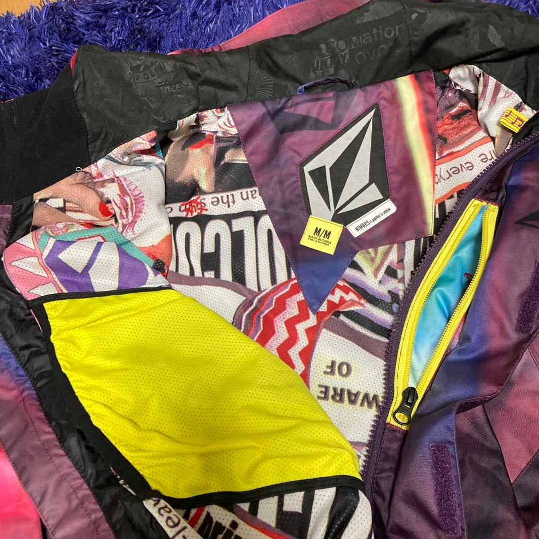 volcom ウェア レディースジャケット usM サイズ　日本L 送料込み