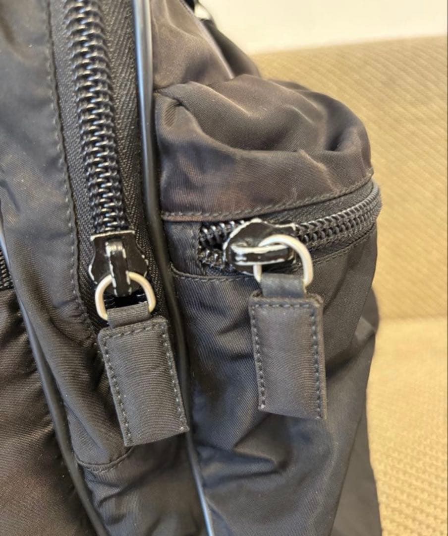 PRADA ブラック ボストンバッグ　ビジネスバッグ　プラダ