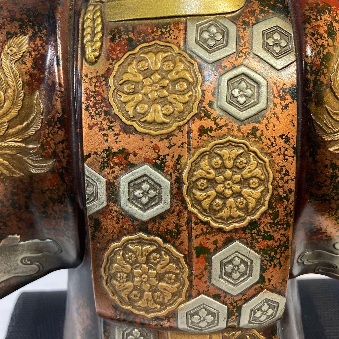 重厚な鋳物　『翁像』