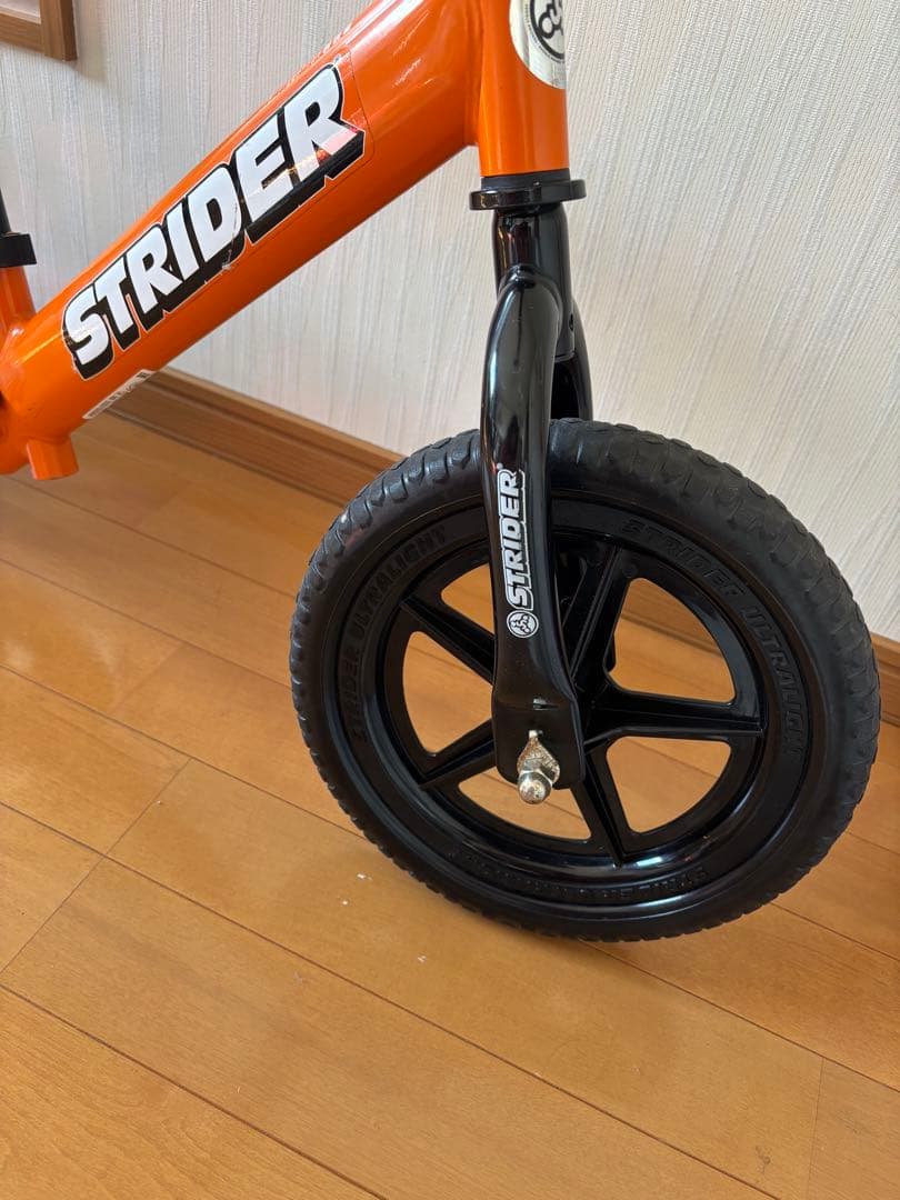 STRIDER バランスバイク オレンジ 12インチ➕新品プロテクターセット